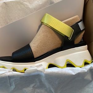 Sorel Kenetic Sandals, new size 7.5